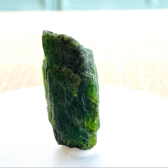 Rare Dioptase gemstone. Stone of emotional healing - Picture 9 of 9